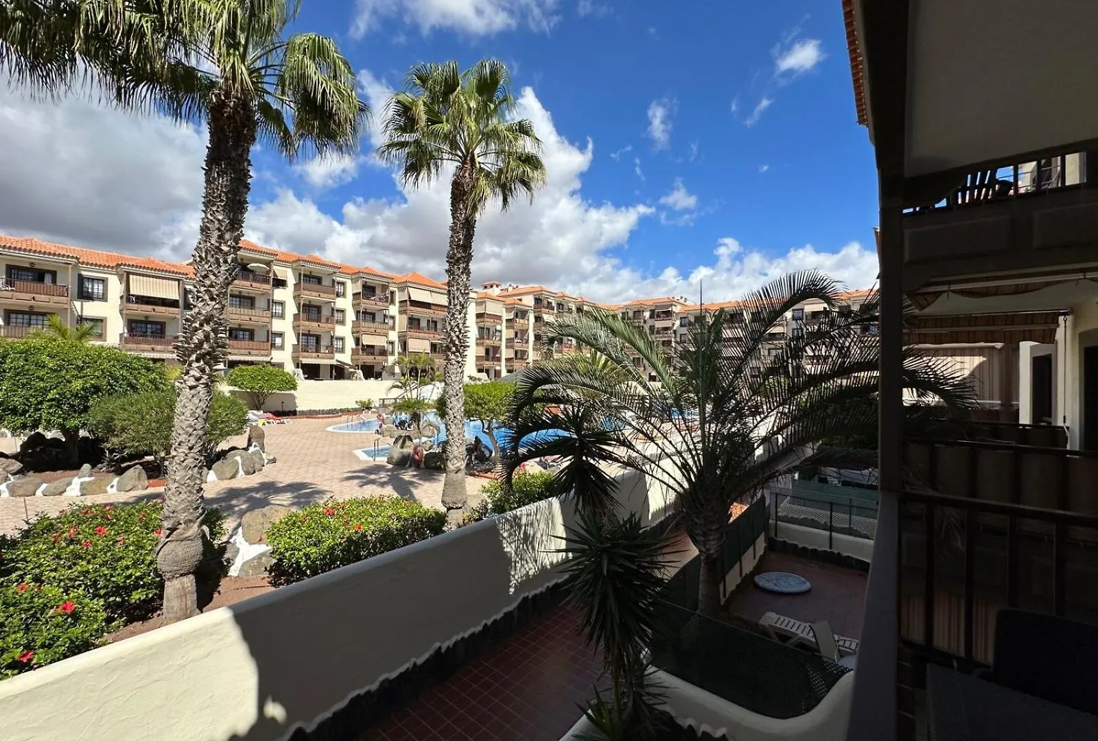 Balcon Del Mar- Pool View Apartment Arona