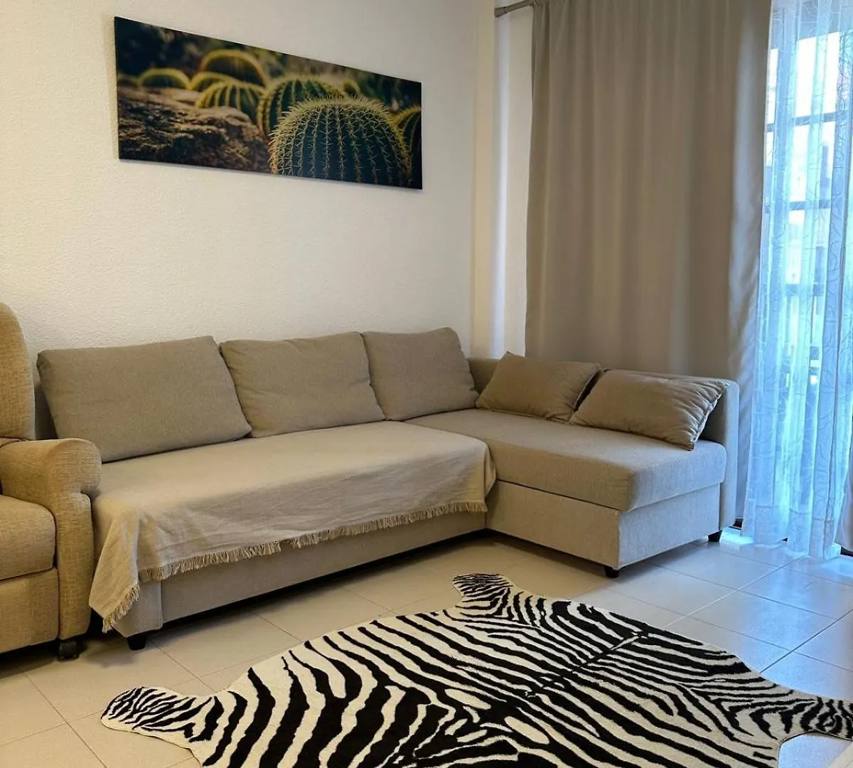 Balcon Del Mar- Pool View Apartment Arona