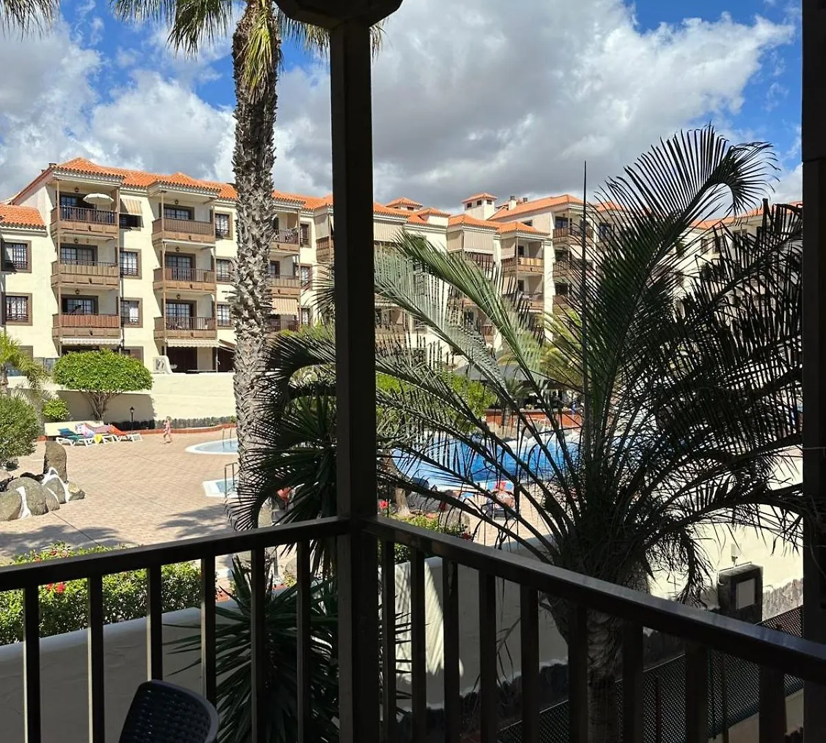 Balcon Del Mar- Pool View Apartment Arona