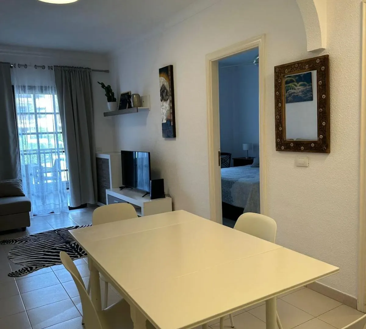 Balcon Del Mar- Pool View Apartment Arona  Arona (Tenerife)
